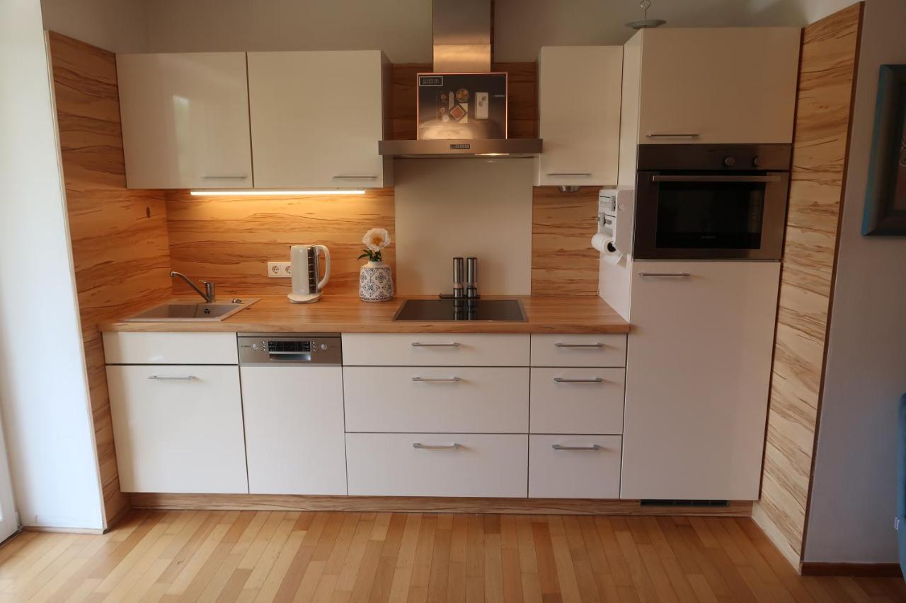 Apartment Im Rosentraum Mit Privater Terasse บาเดน-บาเดน ภายนอก รูปภาพ